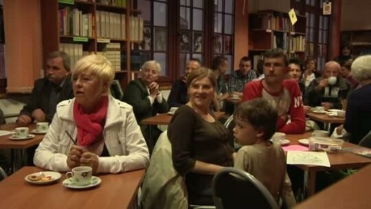Biblioteka nocą