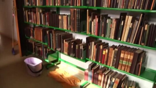 Biblioteka Pedagogiczna pod wodą