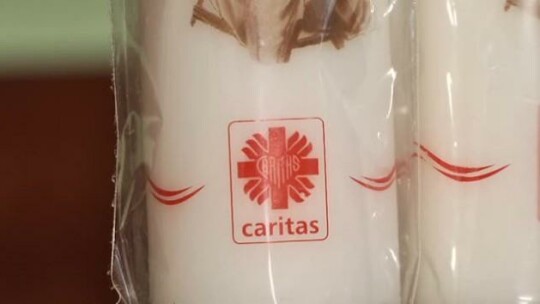 Bożonarodzeniowe świece Caritas 