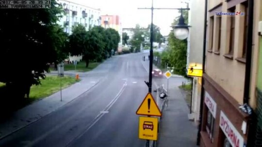 Braniewo. Stracił panowanie nad samochodem i uderzył w barierki [ZOBACZ FILM]