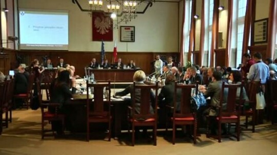 Budżet obligacjami stoi