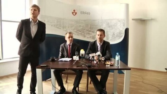 Dyskusja z logiem w tle