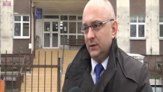 Fałszywy policjant oszukał 77-latkę