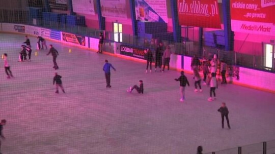 Ferie na elbląskim lodowisku