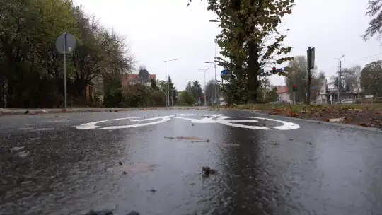 Kolejny etap ścieżki rowerowej przy al. Grunwaldzkiej [WIDEO]