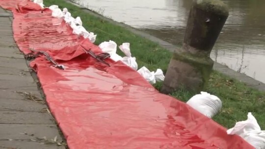 Ktoś zniszczył rękawy przeciwpowodziowe