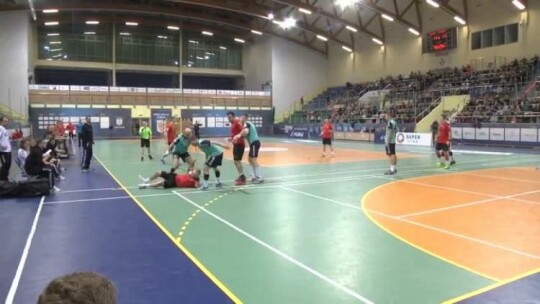 Meblarze w końcu ze zwycięstwem 