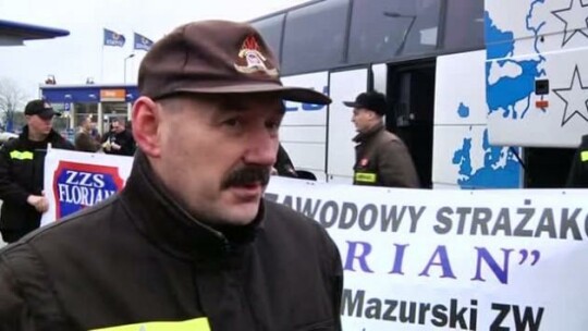 Mundurowi protestują coraz głośniej