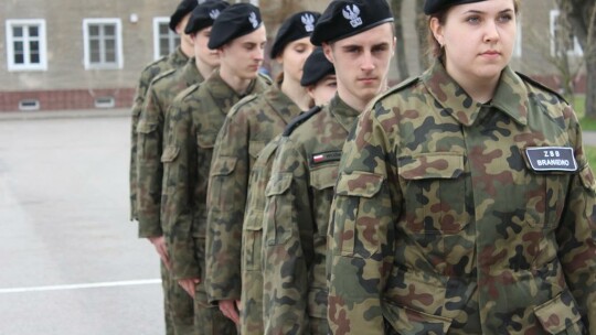 Na szkolnym obozie w 9 brygadzie