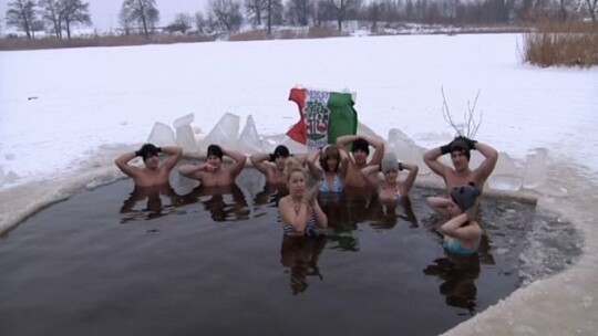 Niedzielne kąpiele braniewskich morsów 