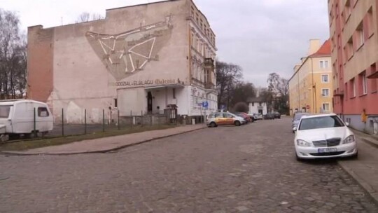 Parkingu już nie ma. Będą chętni na działkę?