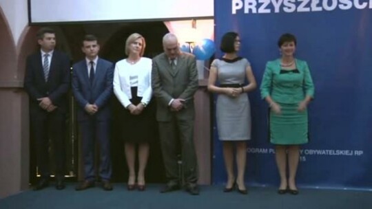 PO odsłania karty