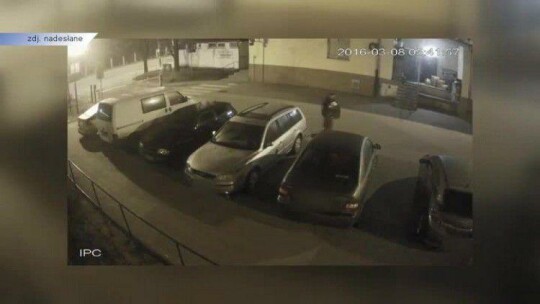 Policja szuka włamywacza