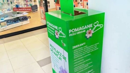 Pomaganie przez ubieranie 