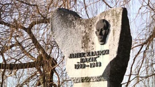 Pomnik Krasickiego trafi do muzeum