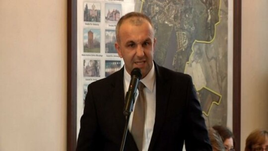 Poseł chce odwołania burmistrza