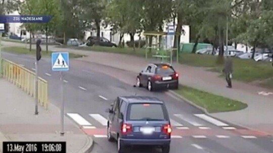 Poważne potrącenie na przejściu dla pieszych