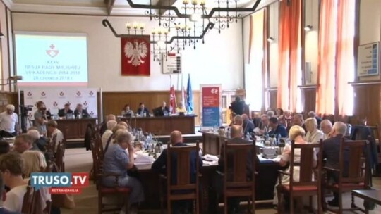 Prezydent Elbląga będzie zarabiał mniej 