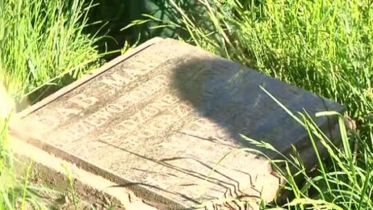 Przesunęli pomniki 
