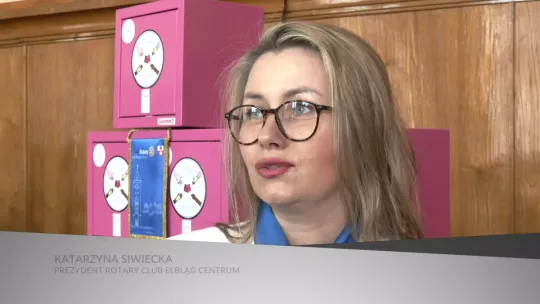Różowe skrzyneczki w elbląskich szkołach