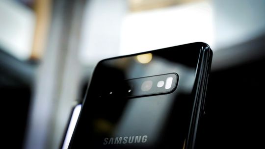 Samsung Galaxy S10 5G – dlaczego wciąż jest to telefon warty Twojej uwagi?