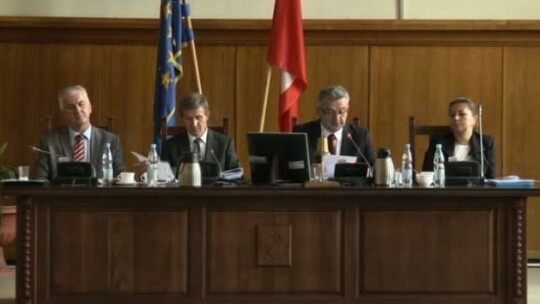 Sesja po raz pierwszy na żywo także w telewizji