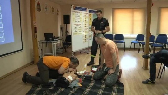Strażacy uczyli, jak pomagać