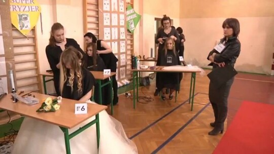 „Super Fryzjer” i bursztynowe szaleństwo