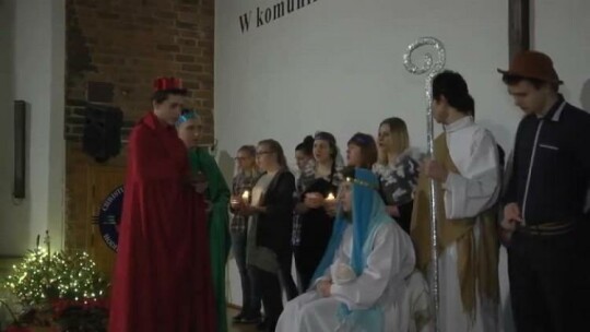 Tradycyjny opłatek w Karanie