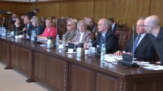 Trudne rozmowy za posrednictwem mediów