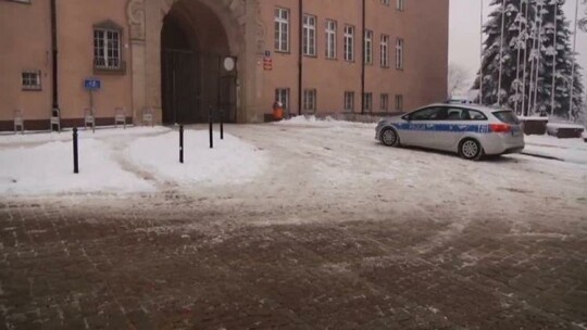 Urzędniczka wypadła z okna  