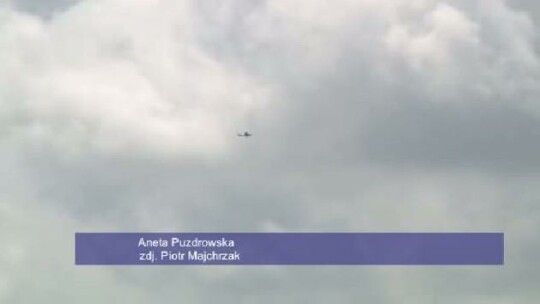 Widowiskowe lądowanie