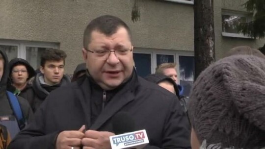 Wraca sprawa pobicia 11-latka. Zbigniew Stonoga w Elblągu.