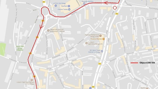 Zamknięte skrzyżowanie w centrum miasta 