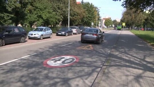 Zwolnij – jesteś przed szkołą! 