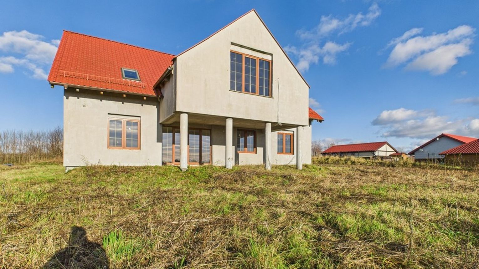 Dom z hektarem wolności. Majewo pod Elblągiem czeka na nowego właściciela