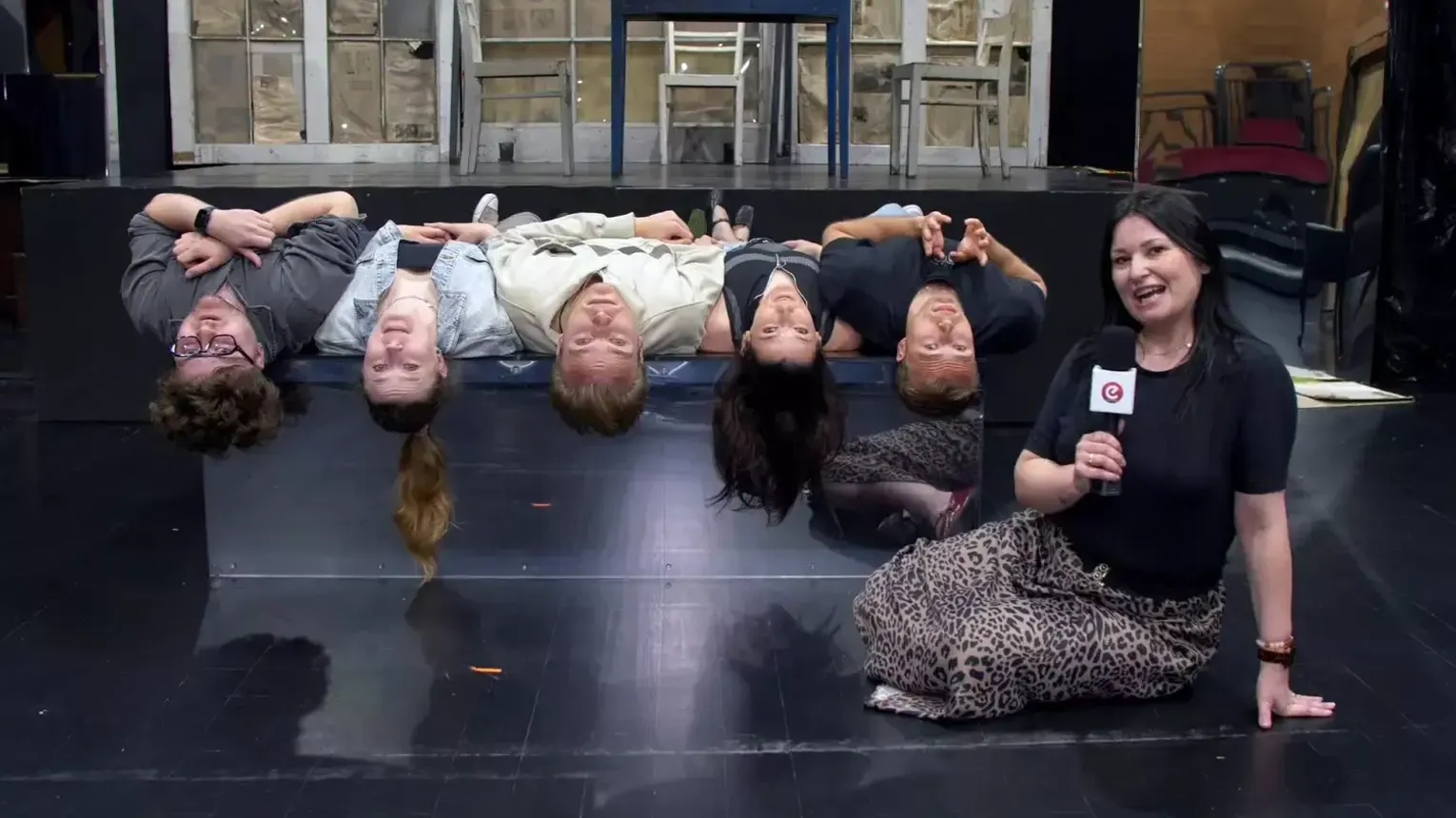 Finał sezonu „Sceny przy stoliku”. Teatr w Elblągu zaprasza na „Opowieści o zwyczajnym szaleństwie”
