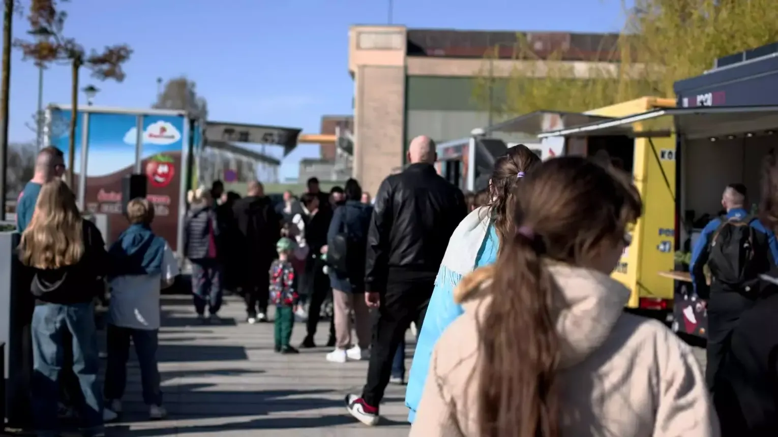 Food &amp; Chill Festival trwa w Elblągu. Bulwar pełen smaków i ludzi [WIDEO]