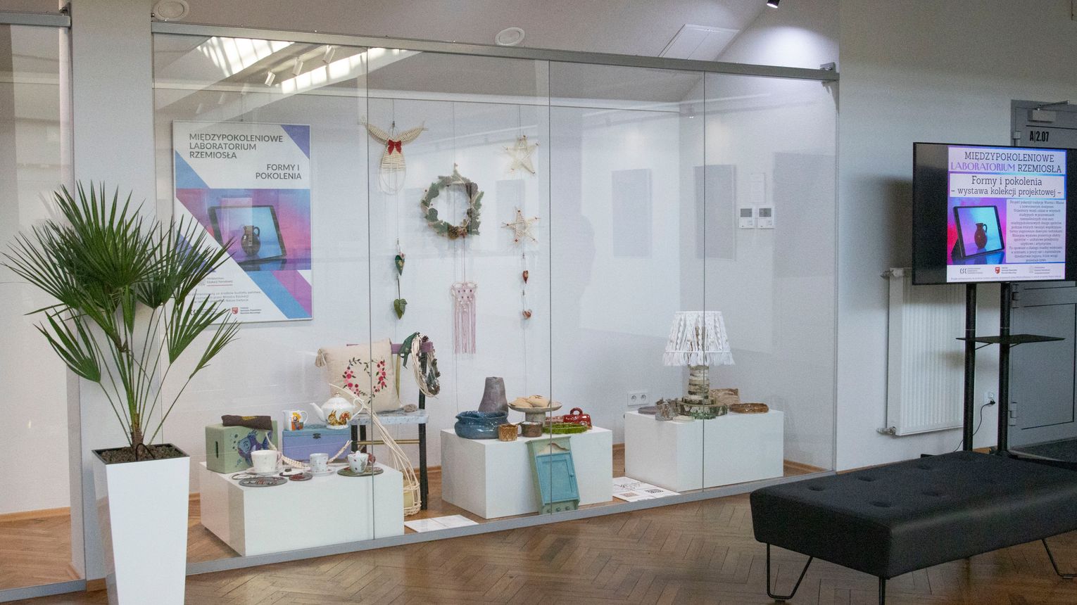 Formy i pokolenia – wystawa finałowa projektu pn. „Międzypokoleniowe Laboratorium Rzemiosła”