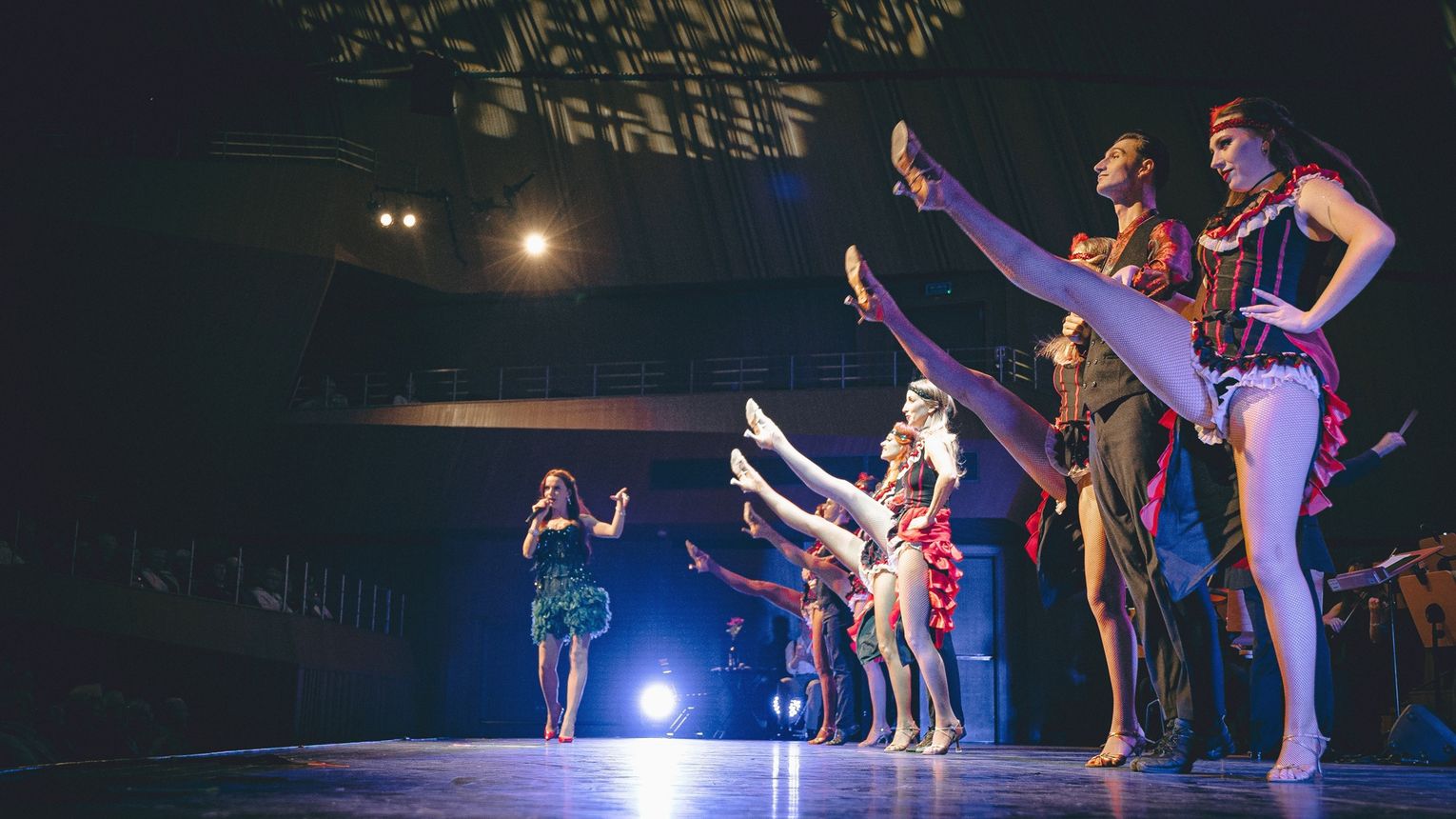 „Pod dachami Paryża” w Elblągu – muzyczna podróż do stolicy miłości