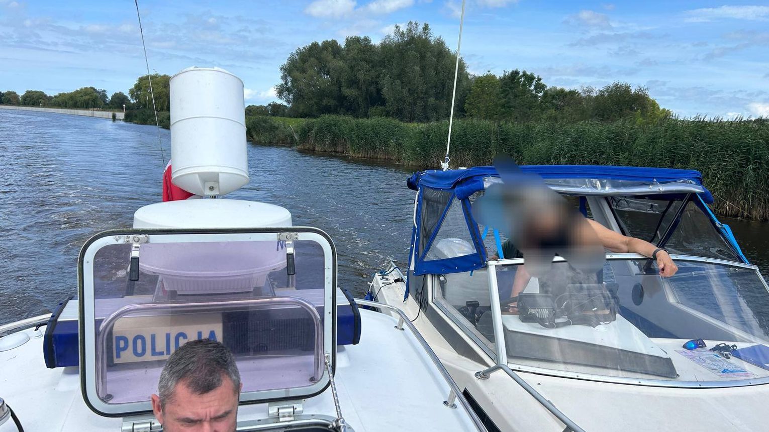 Pomagają i chronią także na wodzie