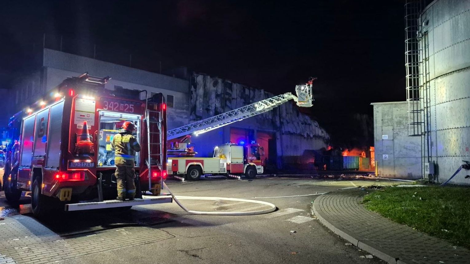 Pożar sortowni śmieci w Elblągu. Konferencja Prezydenta Elbląga i Wicewojewody [WIDEO]