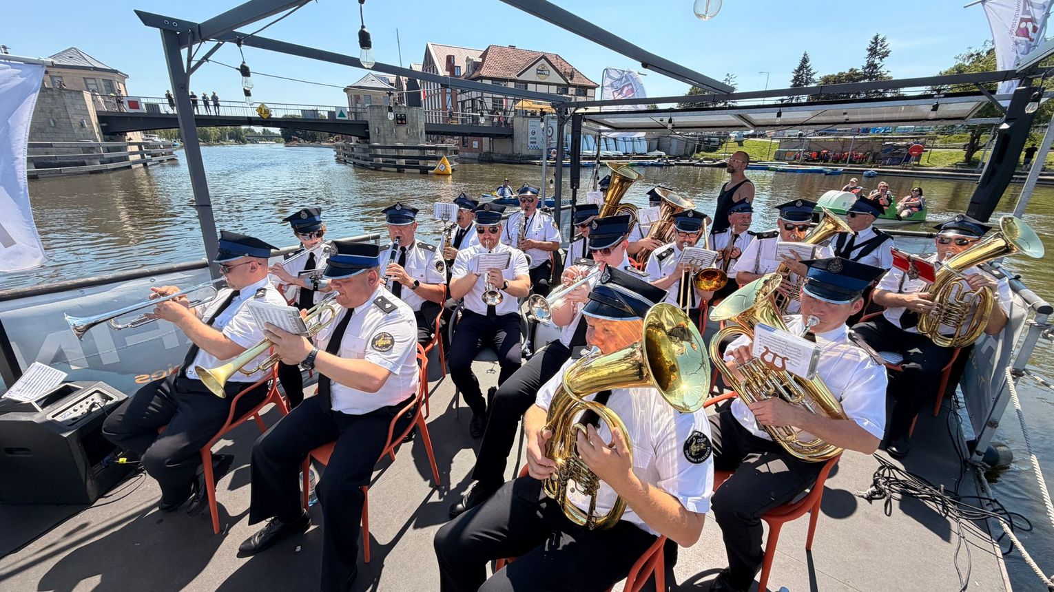 VIII Elbląskie Święto Muzyki rozpoczęte. Muzyczna parada zainaugurowała wydarzenie [FOTO, WIDEO]