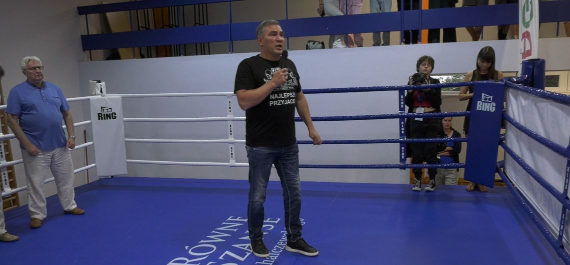 Dariusz "Tiger" Michalczewski ponownie wspiera elbląskich bokserów [VIDEO]