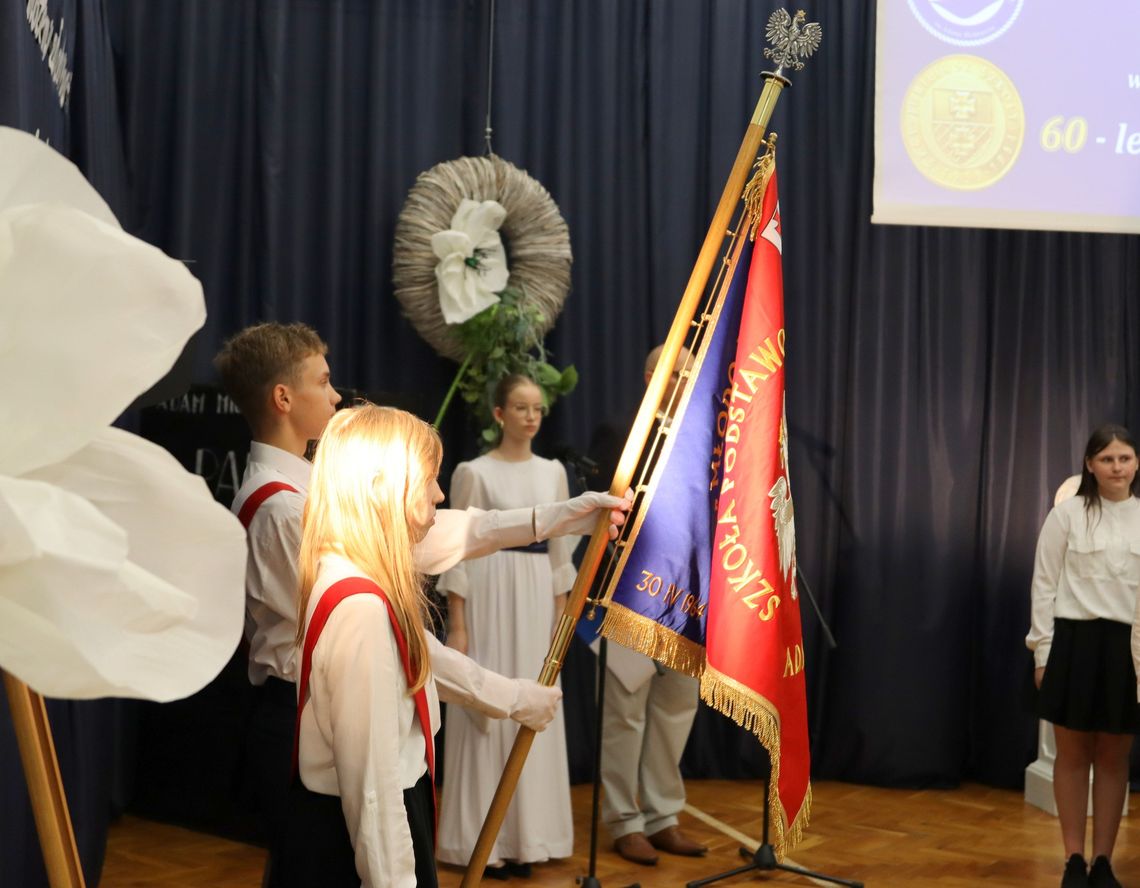 Jeden dzień, trzy jubileusze – uroczystość w SP 1 w Elblągu [WIDEO]