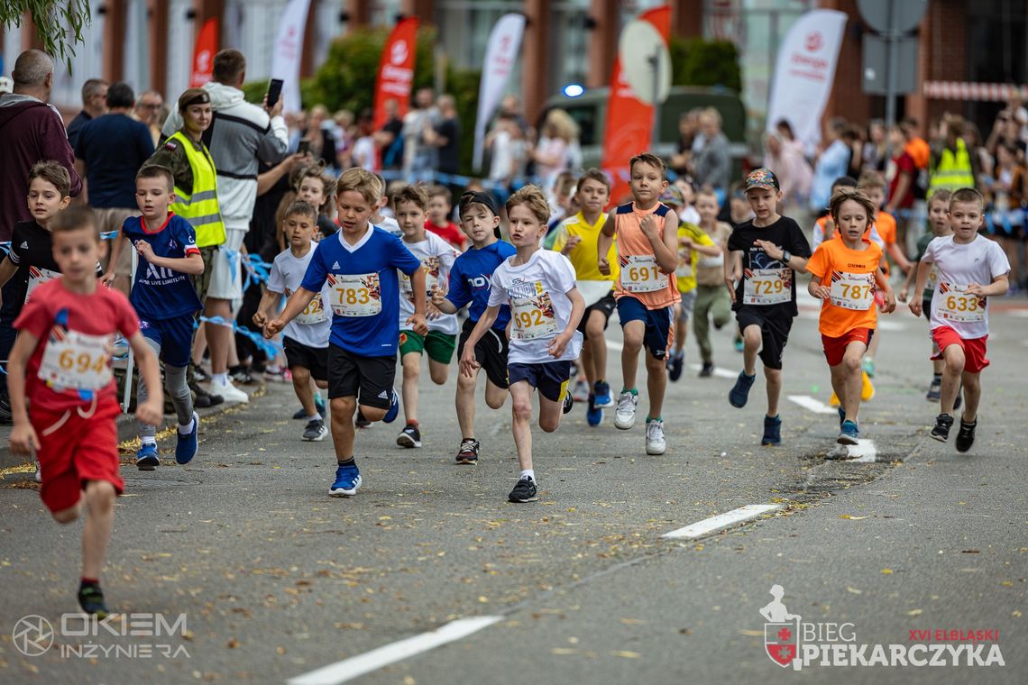 Mini Bieg Piekarczyka. 1100 najmłodszych biegaczy na starcie [ZDJĘCIA]