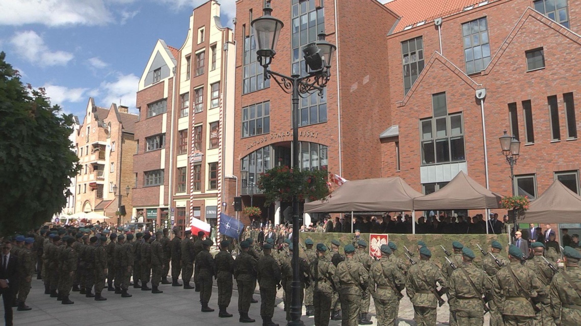 Oficer Wojska Polskiego zatrzymany. Chciał spotkać się z 14-letnią dziewczynką