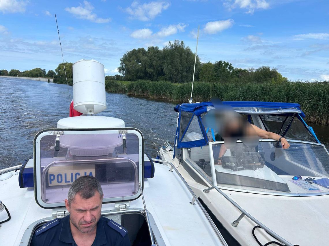 Pomagają i chronią także na wodzie