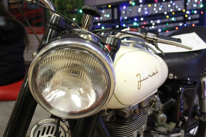    Stare motocykle na wystawie w BCK